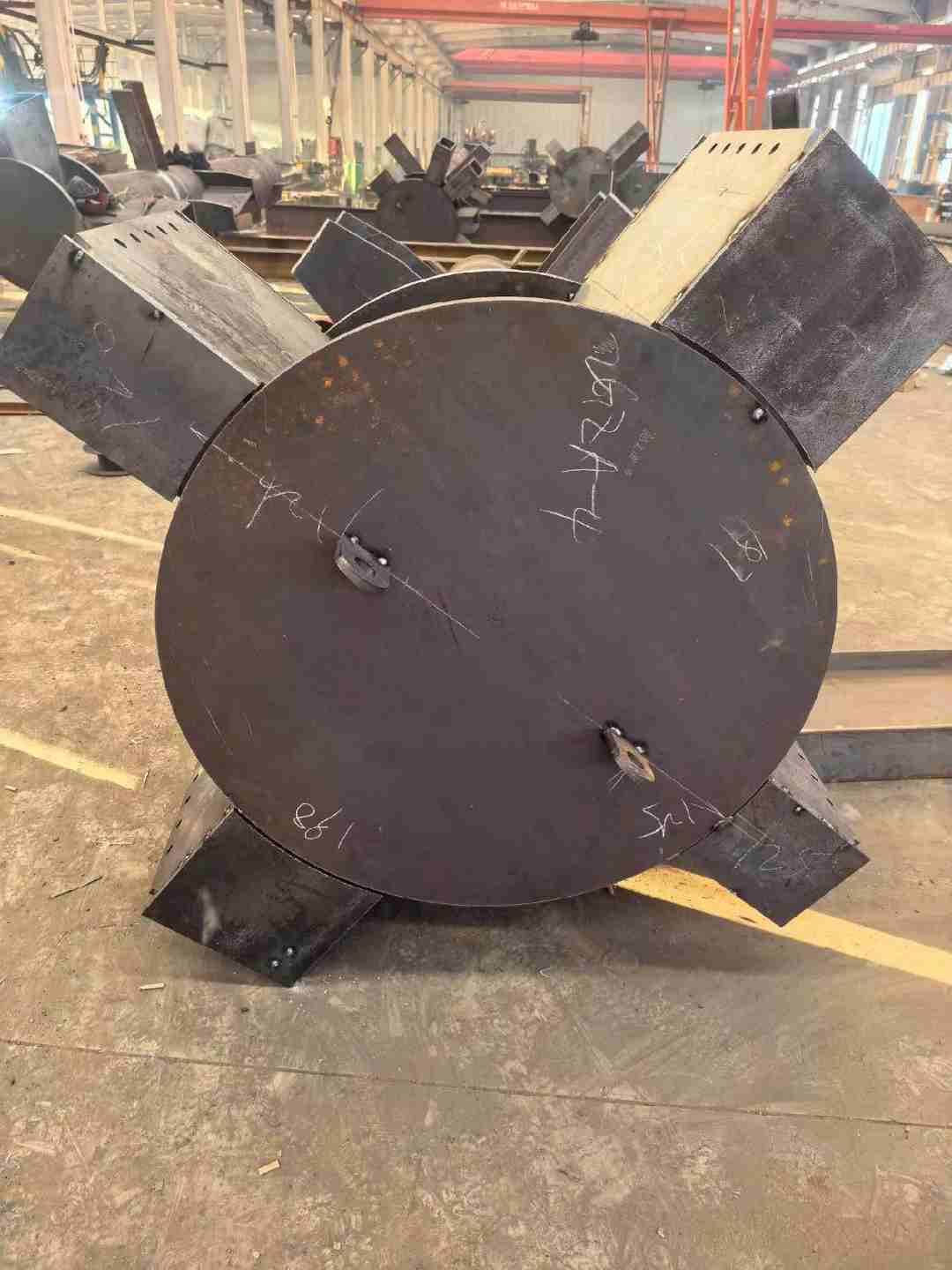 Cột kết cấu thép ống tròn